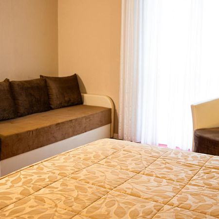 Hotel Italia ليريسي المظهر الخارجي الصورة
