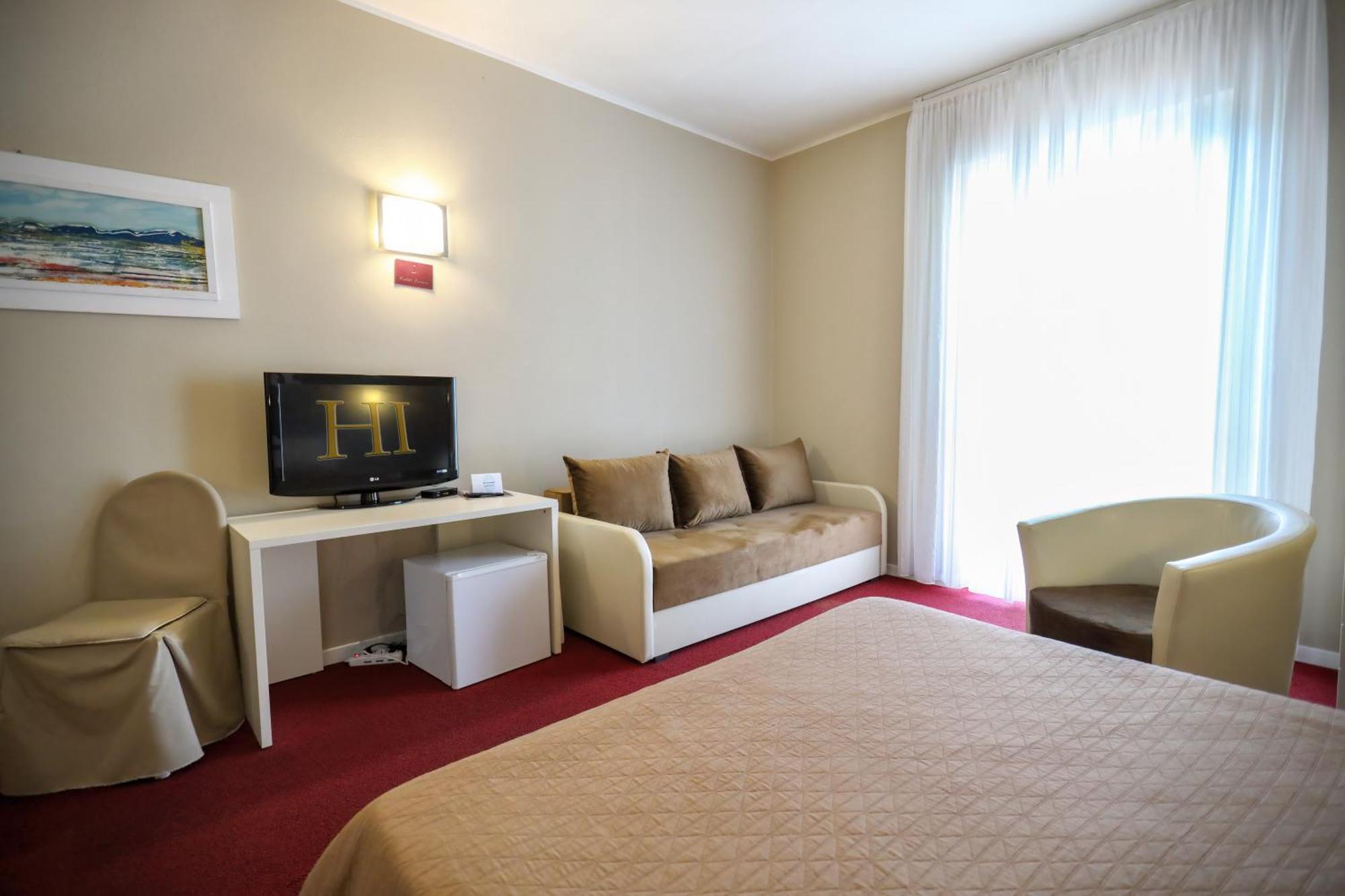 Hotel Italia ليريسي المظهر الخارجي الصورة